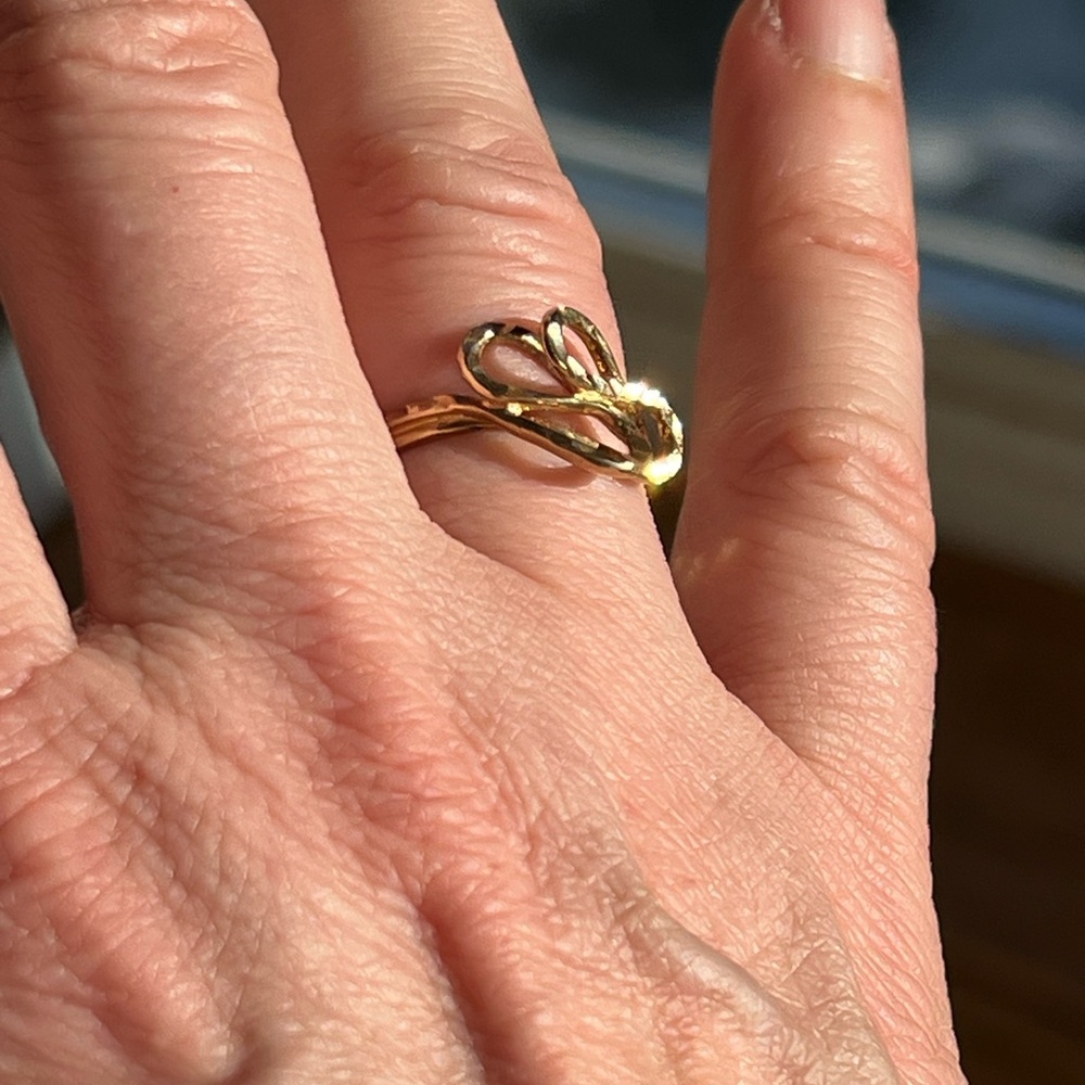 14k diamond cut gold ring, sz 6.5 - Picture 4 of 5